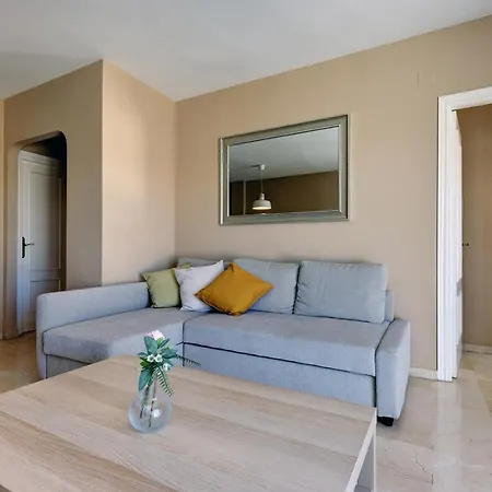 091 Bright 1 Bedroom, 2 Bath Penthouse Mijas Matchroom Golf Apartment *
